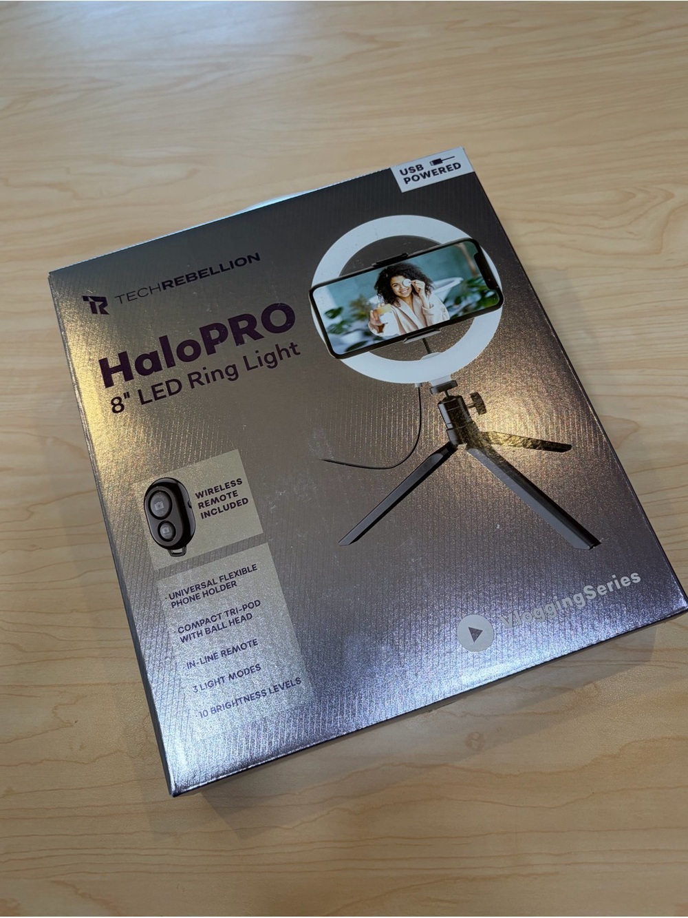 Rebellion HaloPRO 8" LED Ring Light with Tripod - Black & White